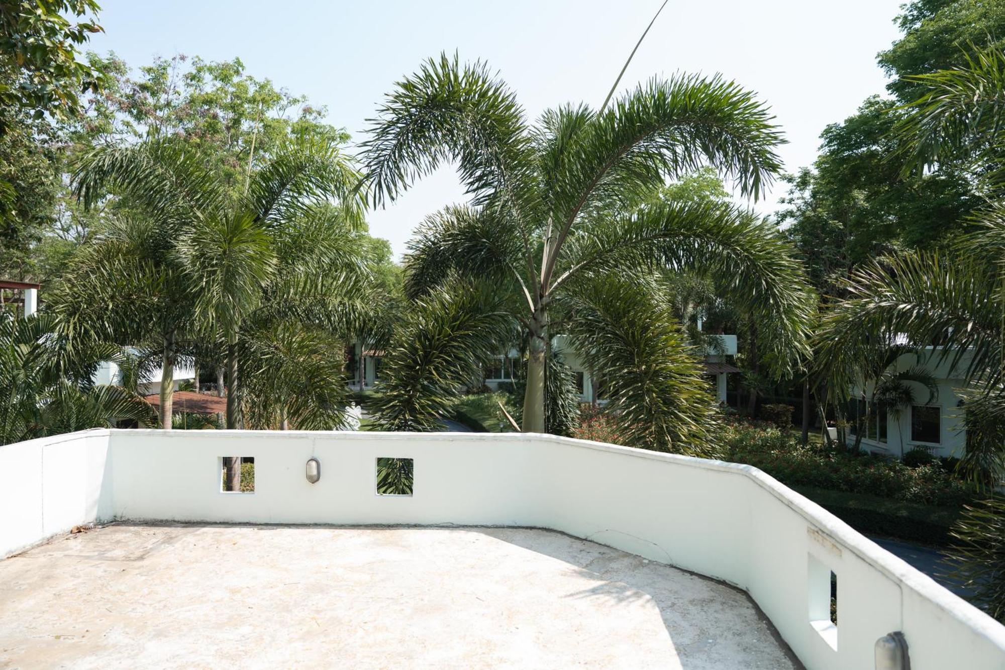 Villa Reina Resort Nong Nam Daeng Exteriör bild