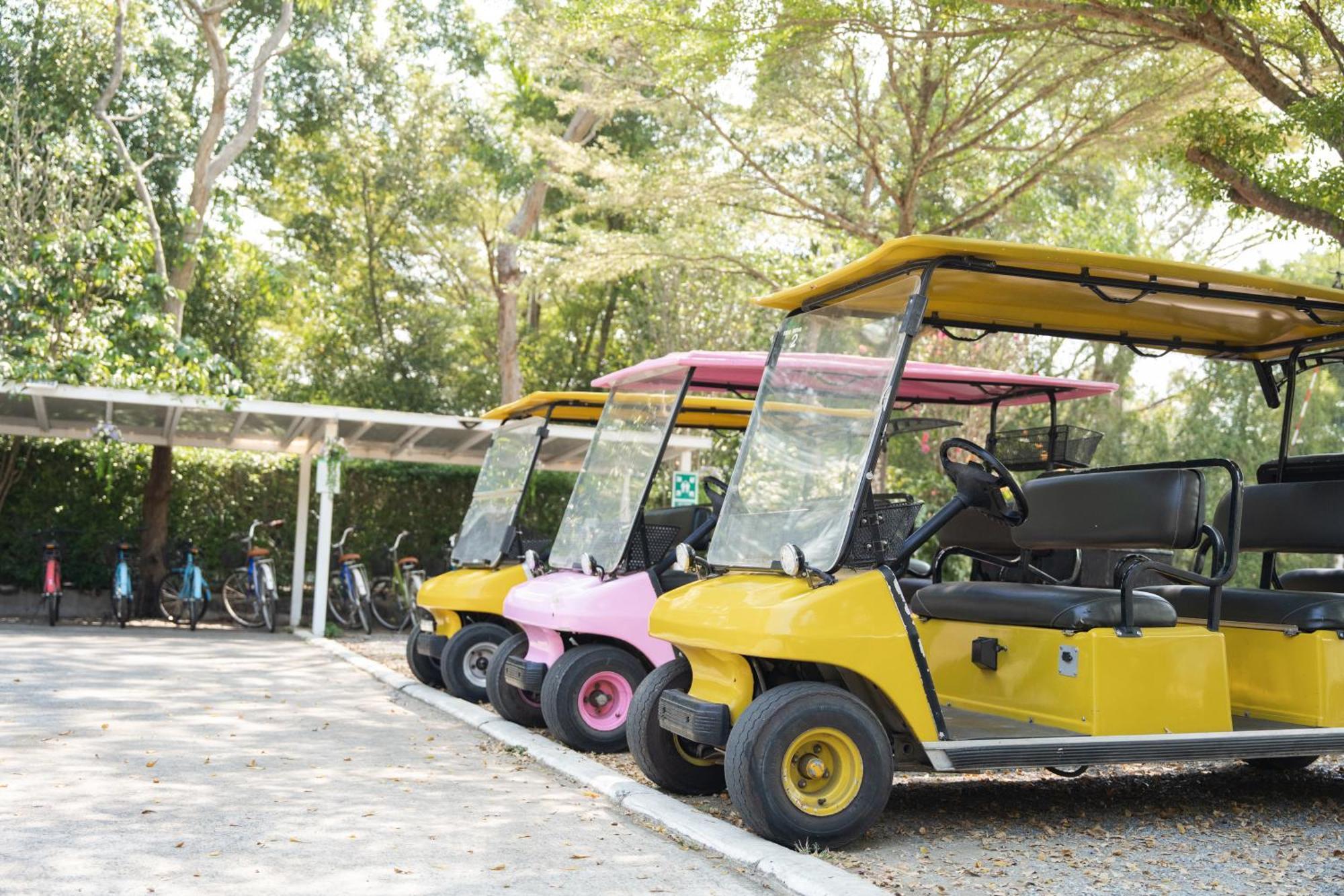 Villa Reina Resort Nong Nam Daeng Exteriör bild
