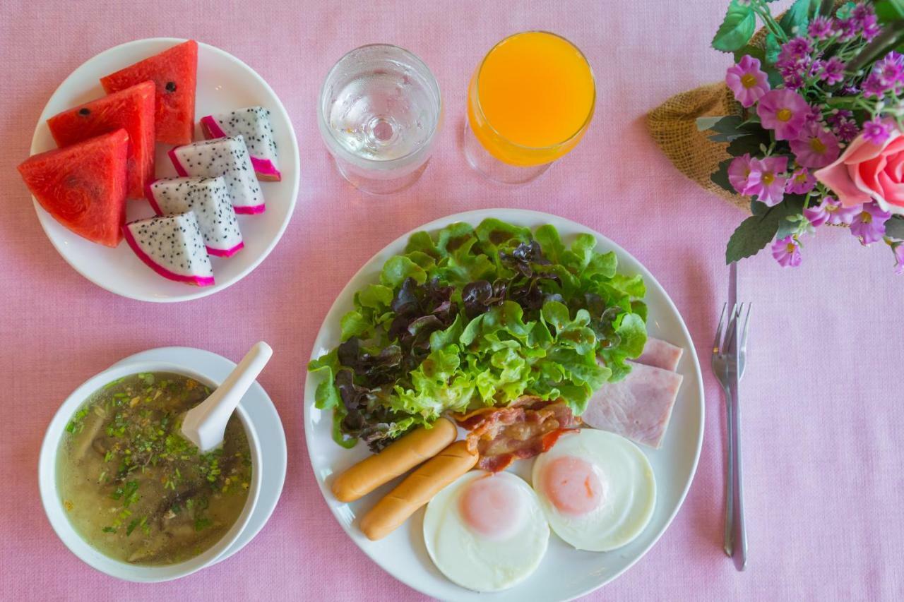 Villa Reina Resort Nong Nam Daeng Exteriör bild